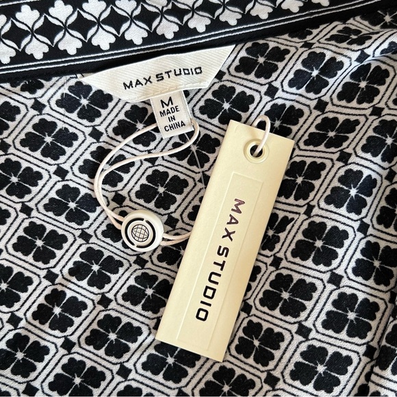 Max Studio NWT Lightweight Blue White Patterned Summer Spring Shrug Sz M - Picture 11 of 11